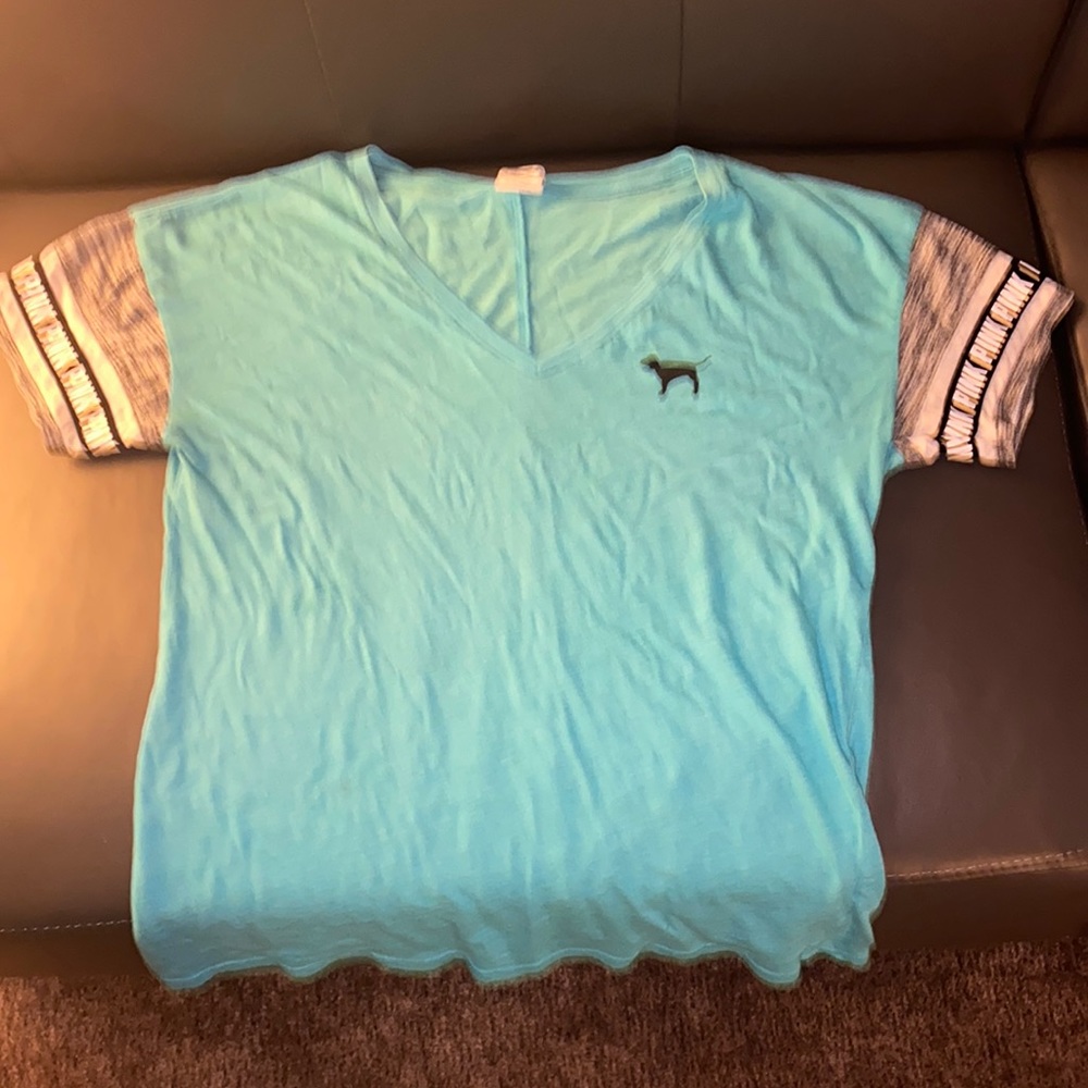 Teal VS Pink v neck. Size Med.